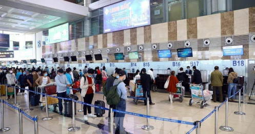 Lãnh đạo Hải quan sân bay Tân Sơn Nhất nói về việc cán bộ bị tố 'vòi tiền' hành khách?