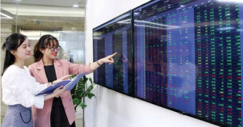 Cổ phiếu BĐS giao dịch khởi sắc, VN-Index tiến sát mốc 1.100 điểm