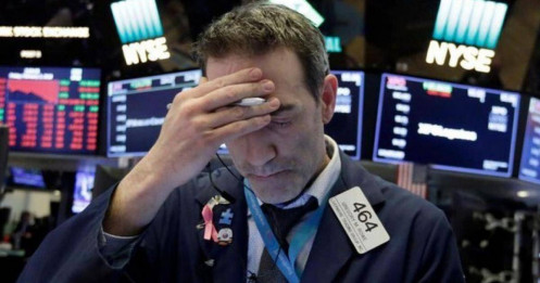 Sụt gần 400 điểm, Dow Jones đứt mạch 4 phiên tăng liên tiếp