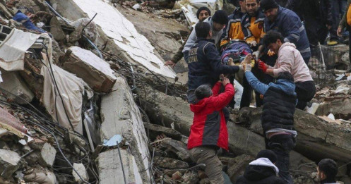 Tin thế giới 6/2: Động đất kinh hoàng tại Thổ Nhĩ Kỳ và Syria, Nga và Ukraine sẽ viện trợ