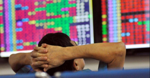 VN-Index giảm gần 9 điểm, thanh khoản thấp nhất 2,5 tháng