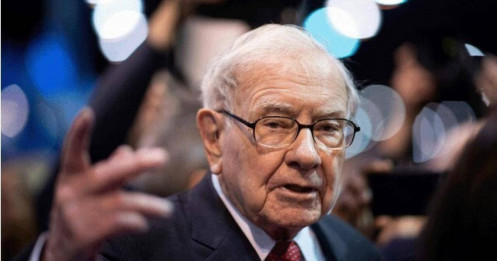 Warren Buffett gọi những người chỉ trích mua cổ phiếu quỹ là “kẻ mù kinh tế”