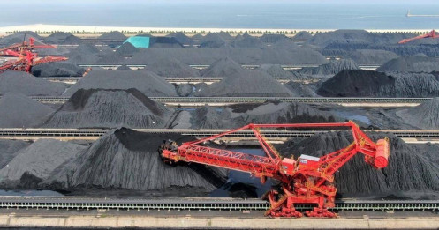 Trung Quốc tăng mạnh nhập khẩu than trong 2 tháng đầu năm