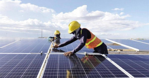 36 NĐT kiến nghị xem xét các dự án điện mặt trời, điện gió