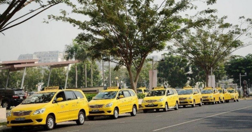 Các hãng taxi truyền thống đua nhau chiêu mộ tài xế?