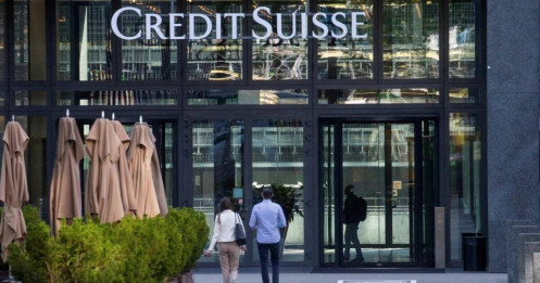 Còn lại gì từ thương vụ lịch sử UBS - Credit Suisse?