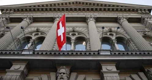 NHTW Thụy Sỹ nâng lãi suất 50 điểm cơ bản bất chấp rắc rối ở Credit Suisse