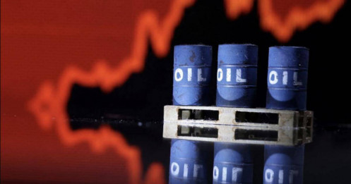 Dầu WTI tăng gần 2% khi dự trữ dầu thô tại Mỹ giảm