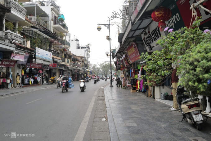 Bí thư Hà Nội: Nghiên cứu cho thuê vỉa hè ở tuyến phố có hạ tầng phù hợp