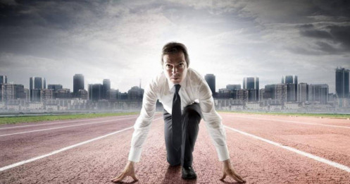 Lăng kính trước tuần : Nín thở chờ gió Đông?