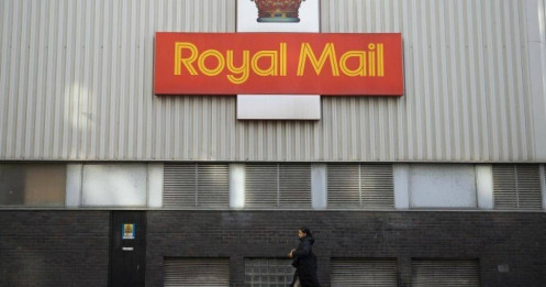 Công ty bưu chính Anh xin lỗi vì trò đùa tăng lương