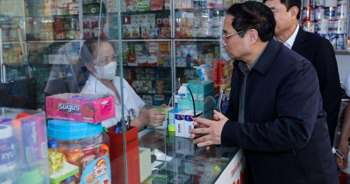 Thủ tướng: Đừng để người dân có tiền không mua được thuốc