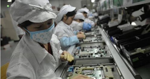 Foxconn cắt giảm 10% lương công nhân sau khi Apple chuyển chuỗi cung ứng ra khỏi Trung Quốc