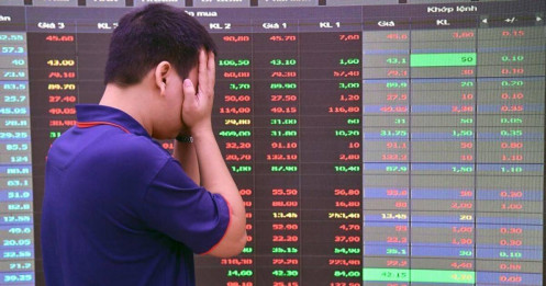 Cổ phiếu nhà băng lại dính 'bẫy tăng giá', VN-Index giảm gần 6 điểm