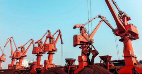 Nhu cầu yếu của Trung Quốc đẩy giá quặng sắt xuống mức thấp nhất trong 5 tháng