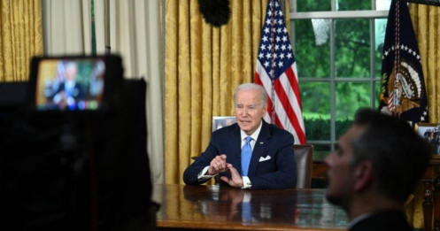 Tổng thống Mỹ lần đầu phát biểu ở Phòng Bầu dục, tuyên bố chặn được khủng hoảng nợ công