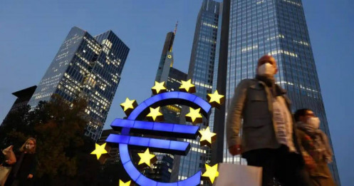 Khu vực đồng euro rơi vào suy thoái