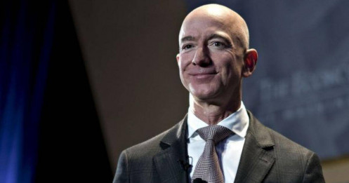 Jeff Bezos gây chú ý khi chỉ mua một cổ phiếu Amazon