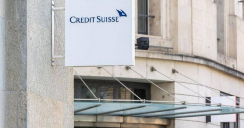 UBS được lợi gì khi mua Credit Suisse