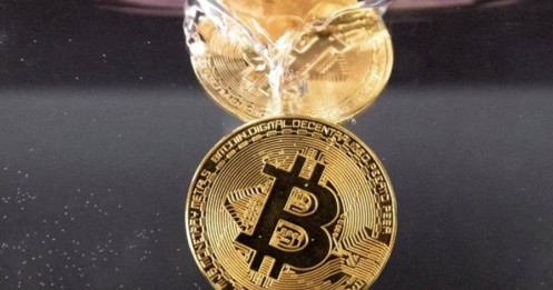 Bitcoin bất ngờ tăng tốc lên 30.000 USD