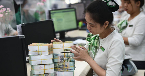 'Big 4' ngân hàng giảm mạnh lãi suất tiết kiệm