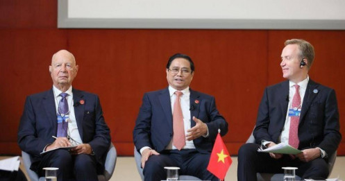 Thủ tướng đề nghị WEF hỗ trợ Việt Nam về công nghệ, tài chính