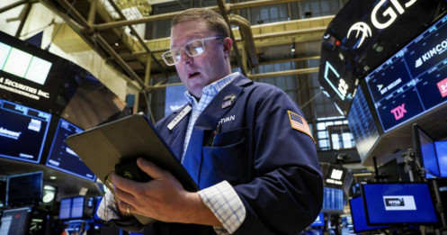 Bloomberg: 5 chủ đề chính trên thị trường chứng khoán toàn cầu nửa đầu năm 2023