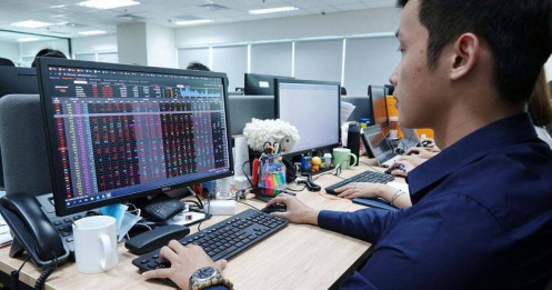 Cá nhân mua ròng, khối ngoại, tự doanh và tổ chức 'đồng loạt' bán ròng