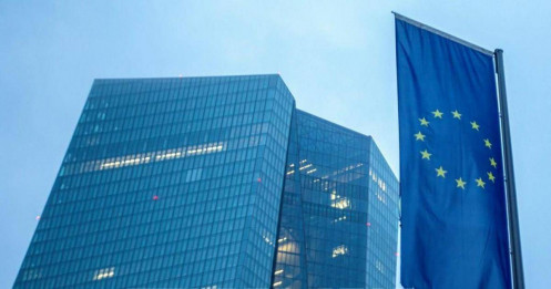 Italy phản đối việc ECB tiếp tục tăng lãi suất