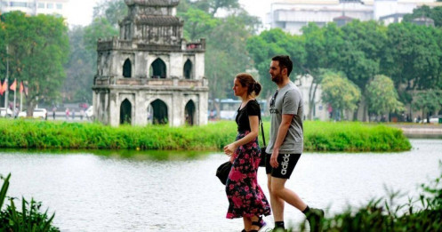 Gần 5,6 triệu lượt khách quốc tế đến Việt Nam trong 6 tháng đầu năm