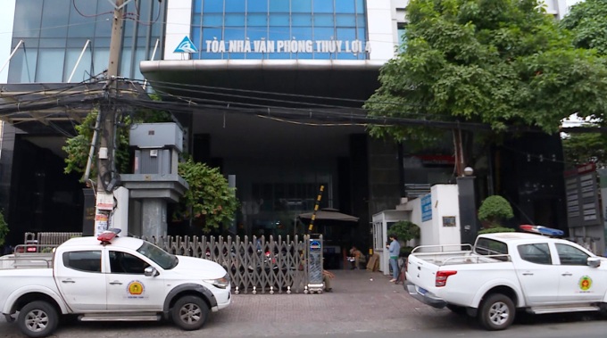 Cảnh sát đột kích 6 công ty cho vay lãi nặng ở TP HCM