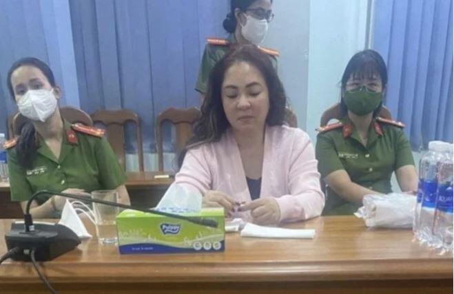 Bị đòi bồi thường 73,9 tỷ, Nguyễn Phương Hằng nói 'chỉ theo phán quyết của tòa'