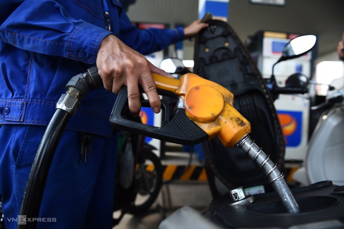 Uỷ ban Kinh tế: Cách tính giá xăng dầu chưa phù hợp thị trường