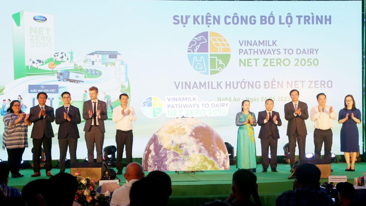 Trang trại và nhà máy sữa Vinamilk ở Nghệ An đạt trung hoà Carbon theo tiêu chuẩn PAS 2060