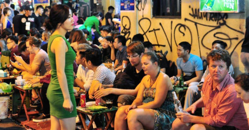 Kinh tế đêm: Đâu chỉ là ăn nhậu, phố đi bộ và chợ đêm