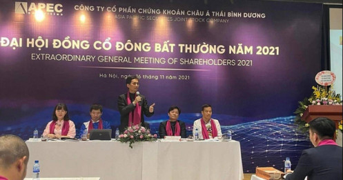 Nổi tiếng với màn đeo khăn tím tuyên bố ‘gồng lãi’, ông Nguyễn Đỗ Lăng còn từng dạy khởi nghiệp và start-up 'hư hỏng'