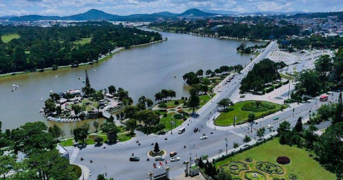 Lâm Đồng: Chưa xem xét đề xuất dự án khách sạn 5 sao cạnh hồ Xuân Hương