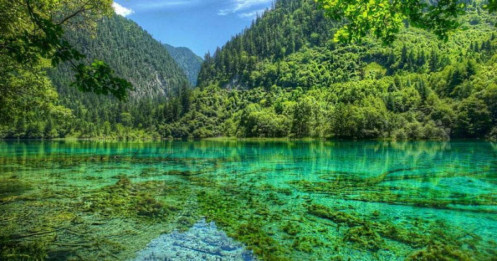 Những hồ nước đẹp nhất thế giới