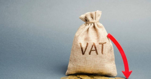 Giảm thuế VAT và câu chuyện kích cầu