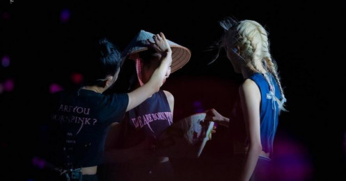 Những cái nhất tại concert BLACKPINK ở Hà Nội khiến fan quốc tế được phen "đỏ mắt"