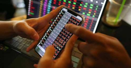 Khi đà tăng nóng vẫn tiếp diễn, cầm tiền vẫn lo ngại?