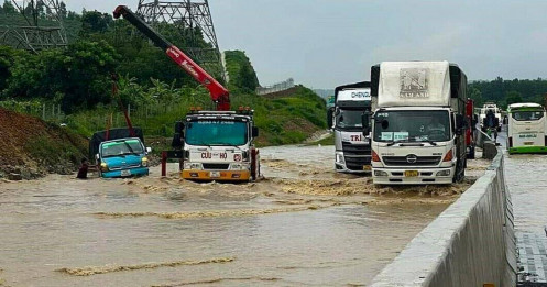 Bộ Giao thông Vận tải: Có thể nâng đoạn cao tốc Dầu Giây - Phan Thiết bị ngập