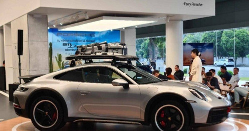 Cận cảnh siêu xe thể thao Porsche 911 Dakar 2023 vừa ra mắt tại Việt Nam