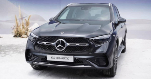 Mercedes-Benz GLC 2023 "chạm ngõ" Việt Nam: Bổ sung một bầu trời trang bị, giá từ 2,3 tỷ đồng