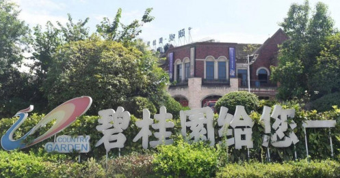 “Gã khổng lồ” bất động sản Trung Quốc tránh được vỡ nợ lần đầu
