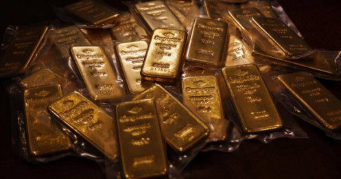 Giá vàng đuối sức vì đồng USD mạnh lên, SPDR Gold Trust bán ròng gần 3 tấn vàng