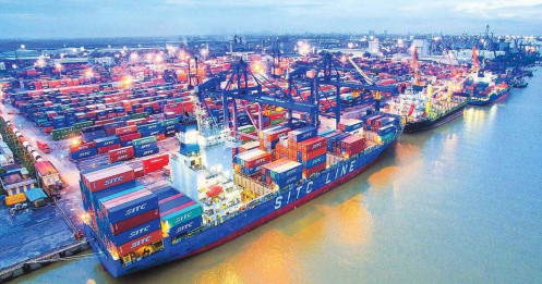 GMD, VSC, PHP cùng loạt DN cảng biển hưởng lợi thế nào nếu tăng 10% giá bốc dỡ container?