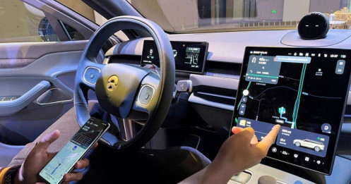 Hãng xe điện Nio ra mắt điện thoại thông minh có thể điều khiển ô tô tự lái