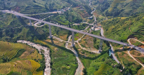 Thông xe tuyến đường qua cầu cạn cao nhất Việt Nam