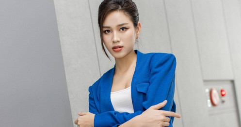 Hoa hậu Đỗ Thị Hà lên đồ đẹp chuẩn nữ CEO ở tuổi 22